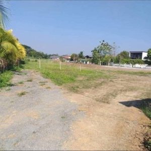 出售地皮-泰国-清迈-1600-平方米-70.72-01